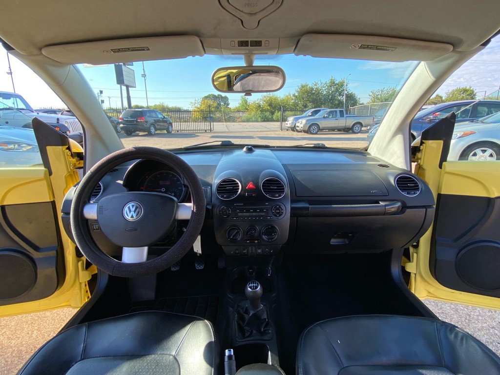 2008 Volkswagen Beetle Image 20