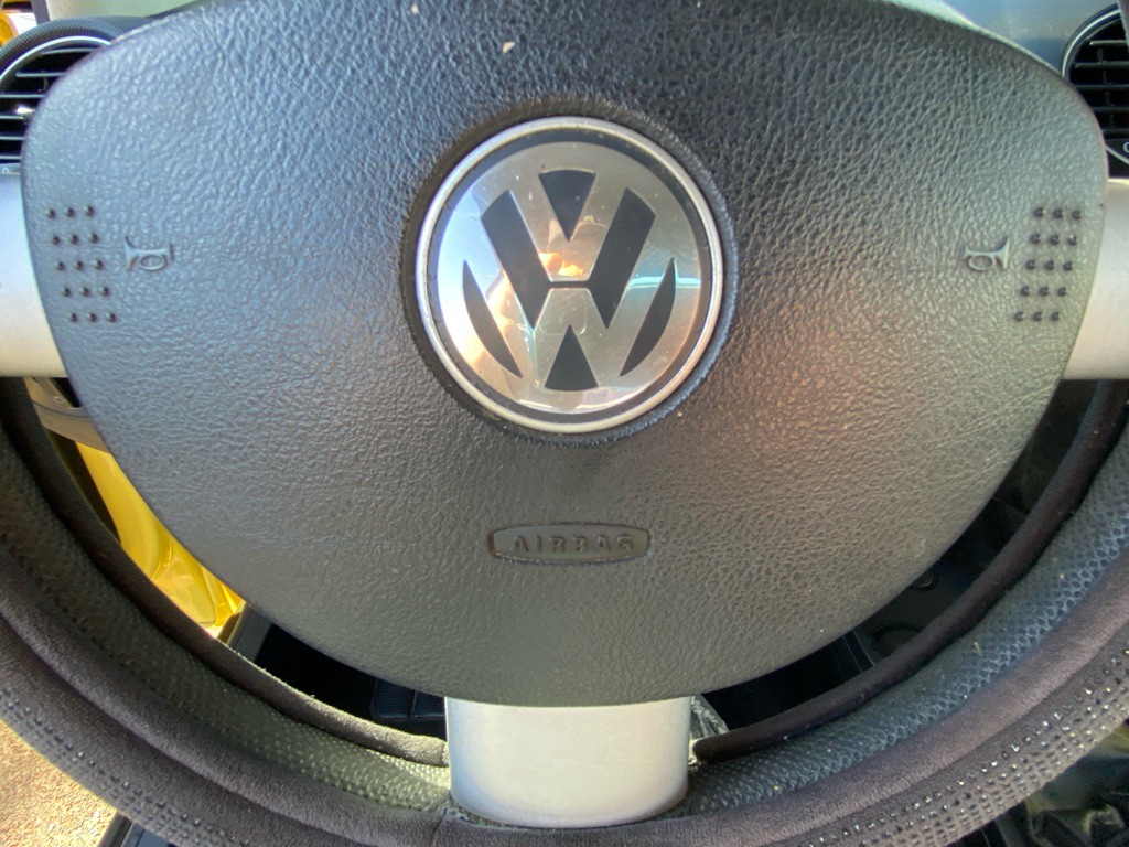 2008 Volkswagen Beetle Image 23