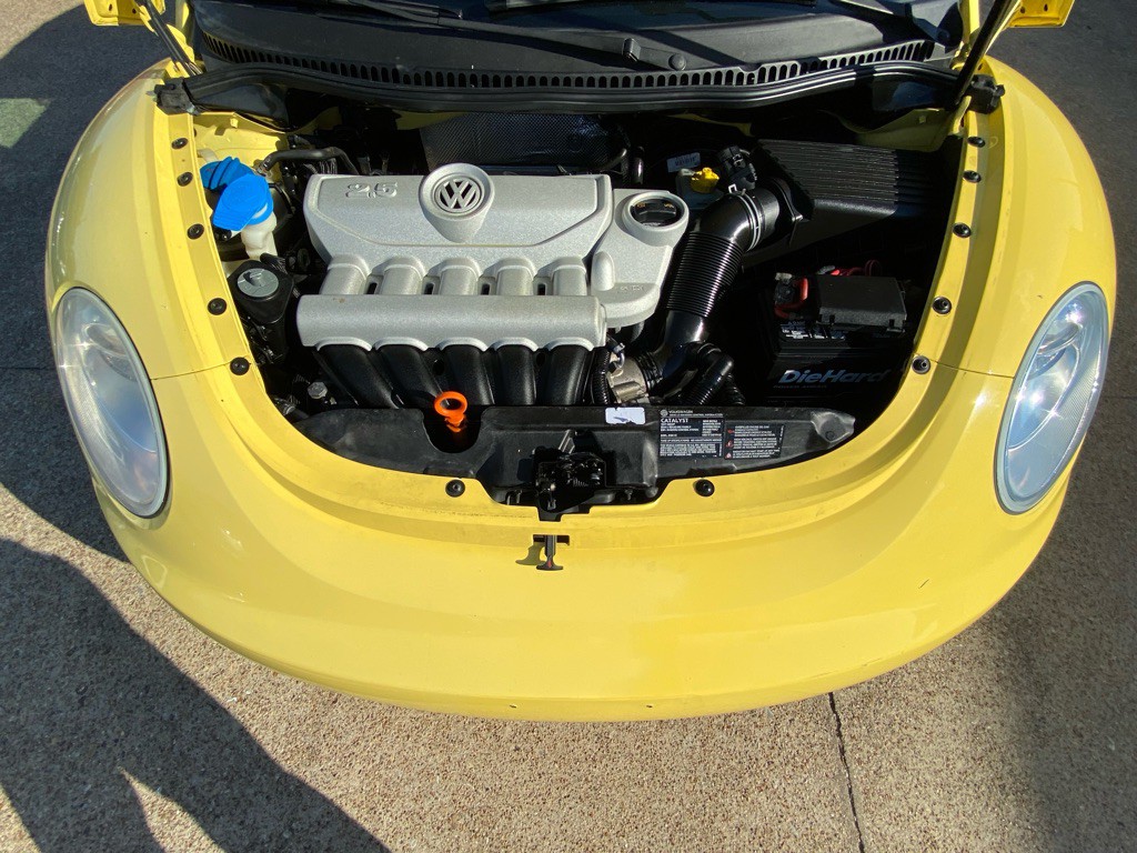 2008 Volkswagen Beetle Image 25