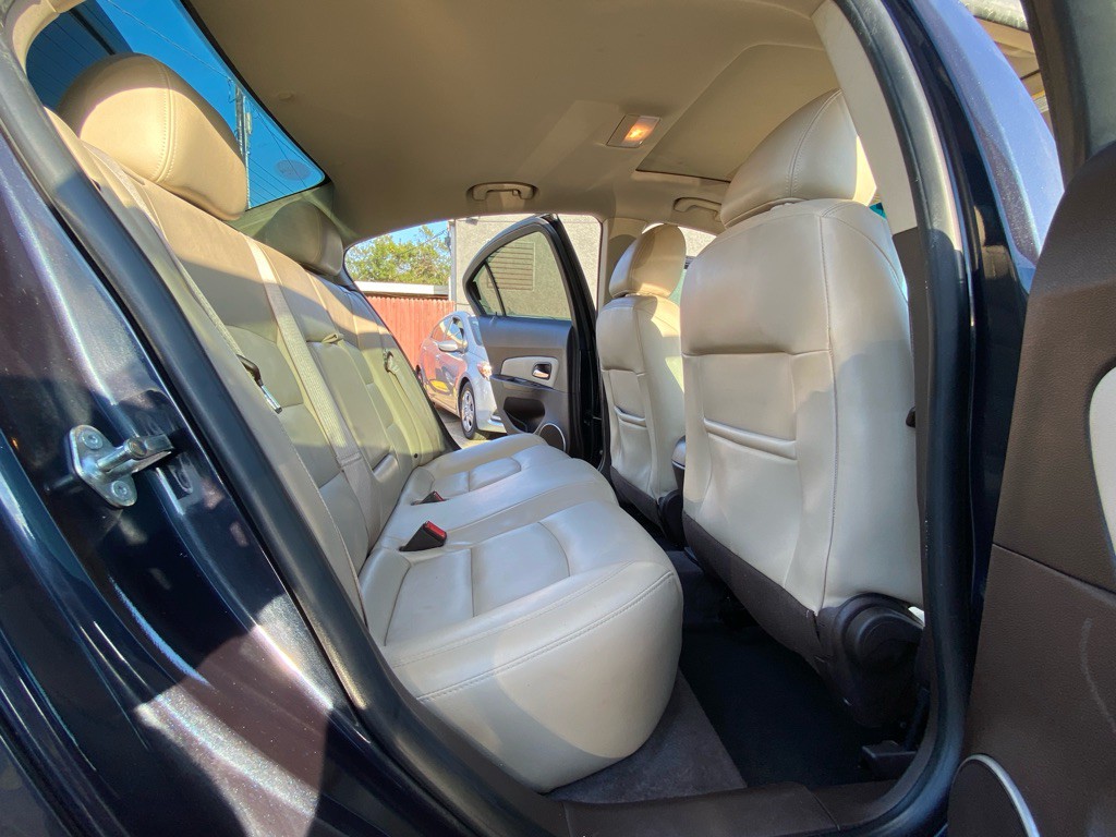 2015 Chevrolet Cruze Image 18