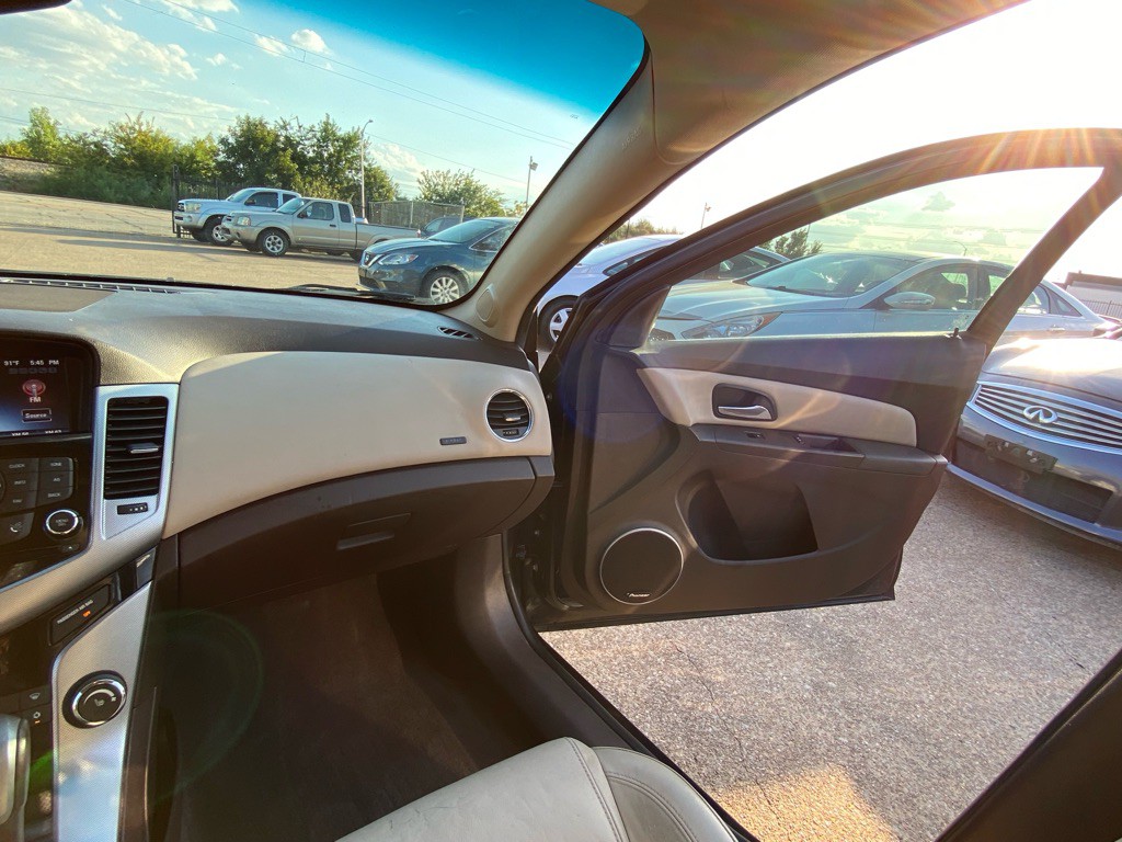 2015 Chevrolet Cruze Image 22