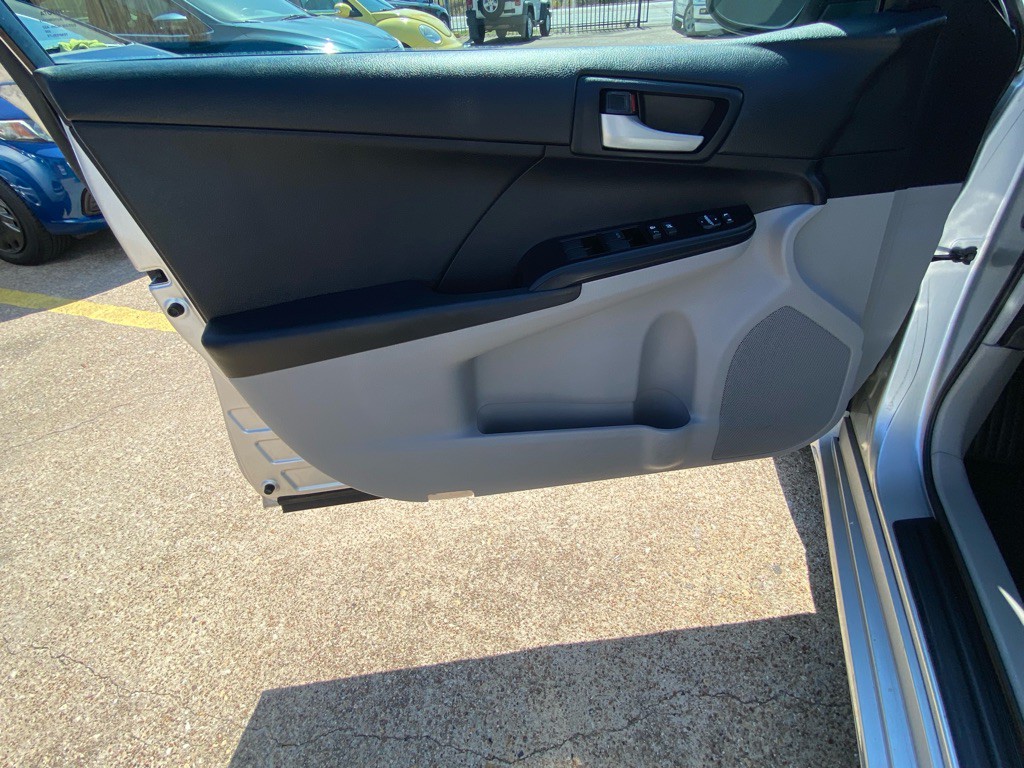2012 Toyota Camry Image 13