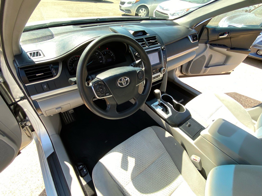 2012 Toyota Camry Image 14