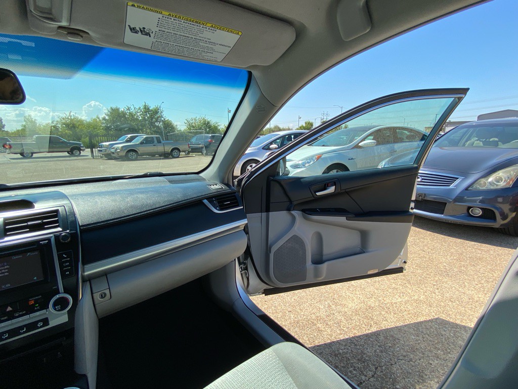 2012 Toyota Camry Image 22