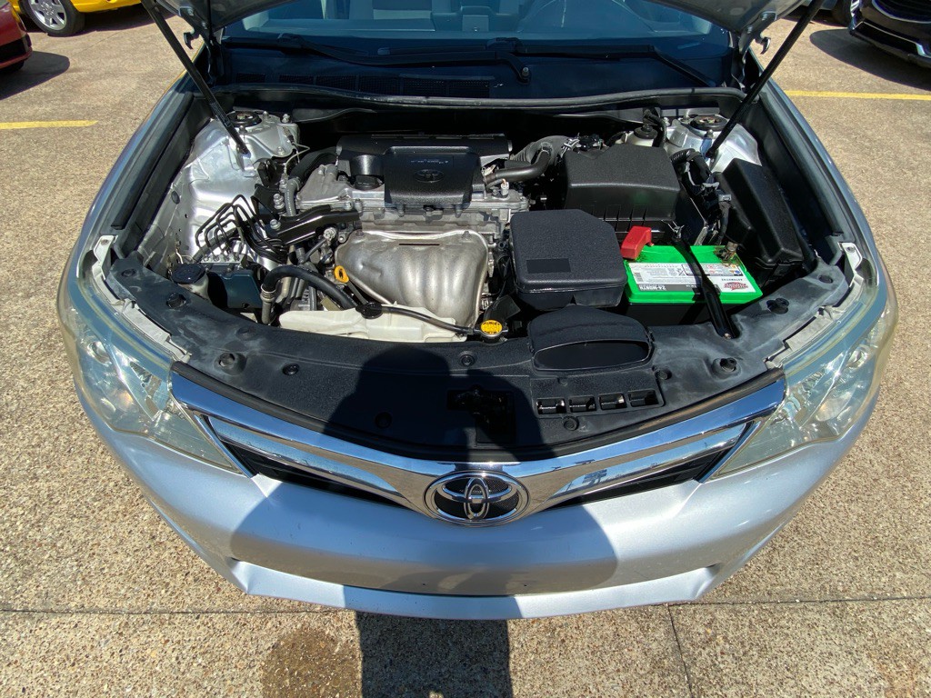 2012 Toyota Camry Image 27