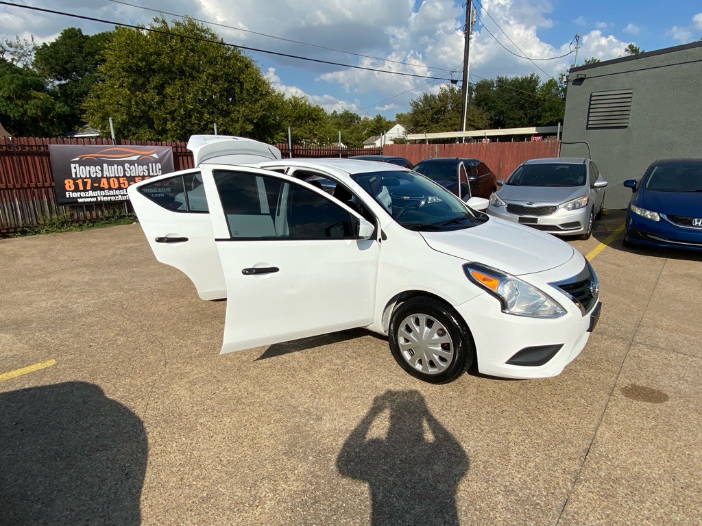 2018 Nissan Versa Image 7