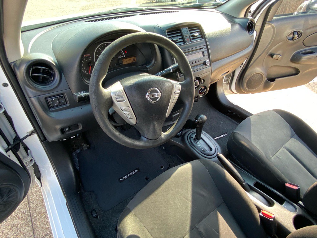 2018 Nissan Versa Image 14