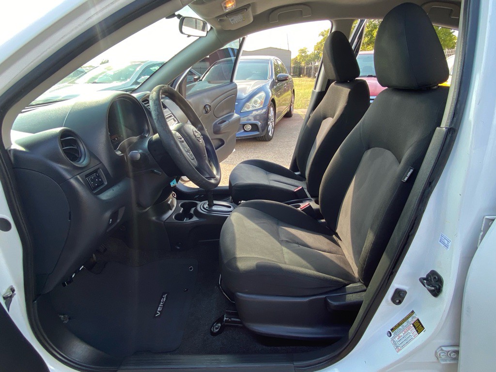 2018 Nissan Versa Image 15