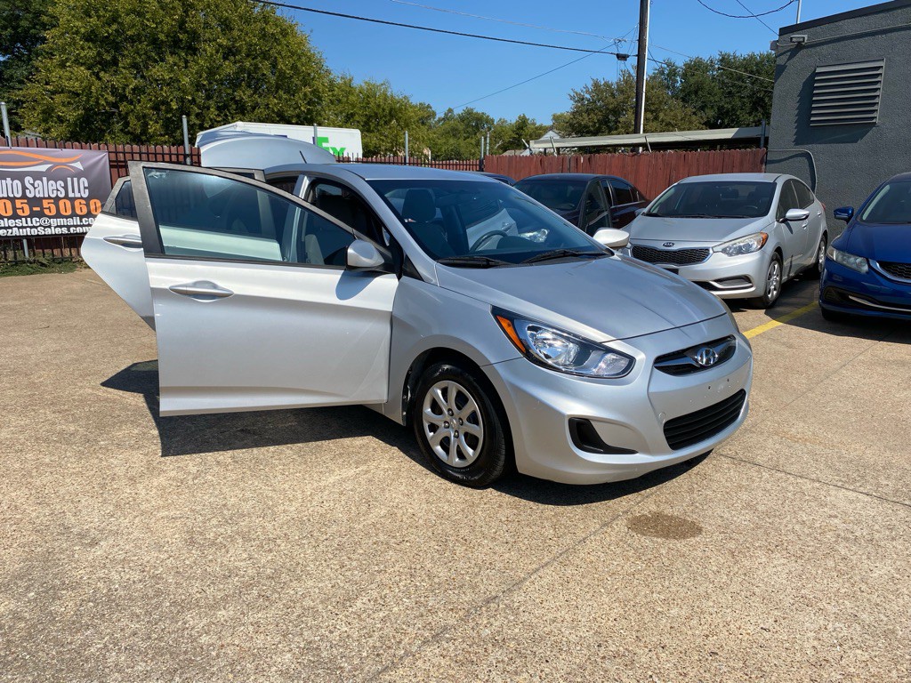 2014 Hyundai Accent Image 7