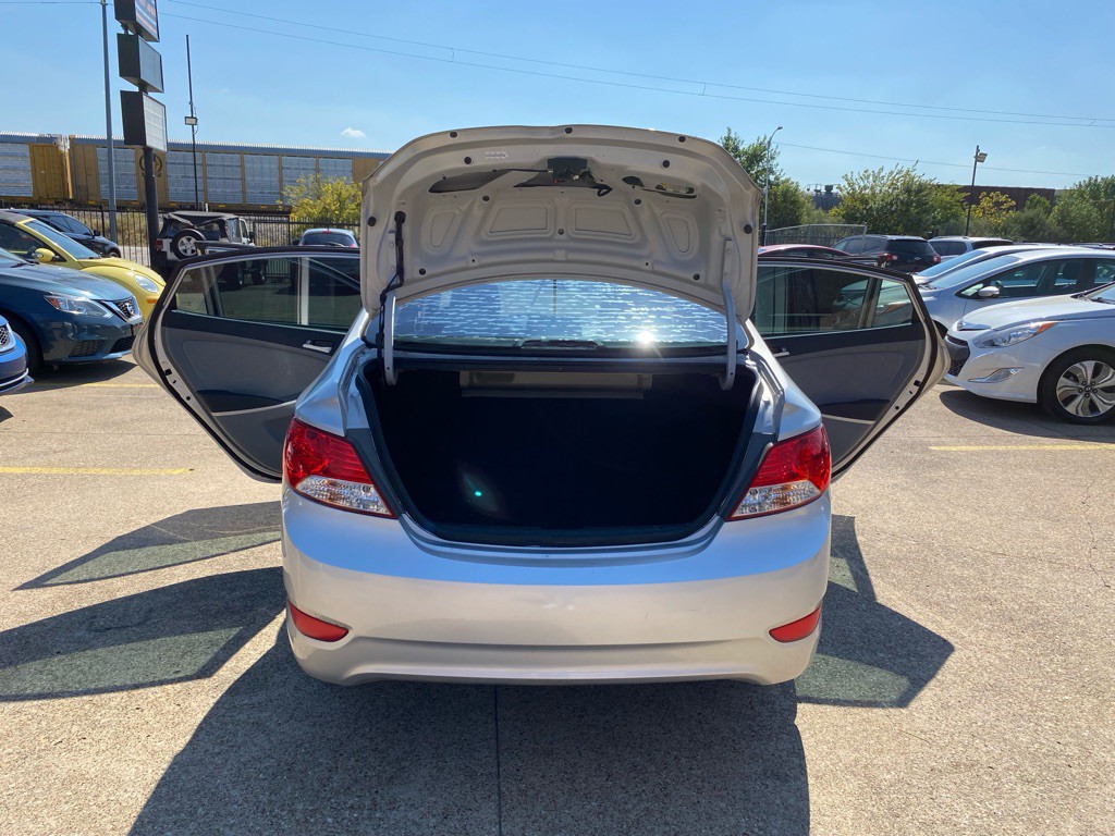 2014 Hyundai Accent Image 11
