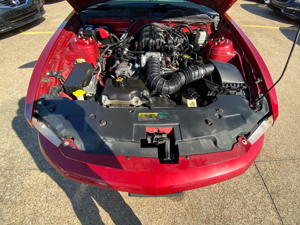 2010 Ford Mustang Image 30