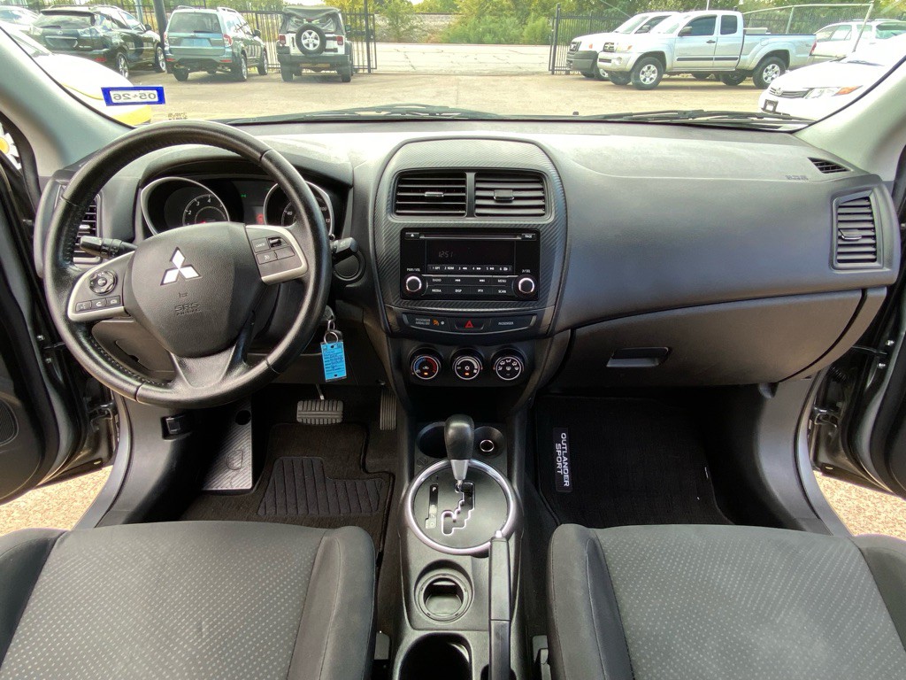 2015 Mitsubishi Outlander Image 21