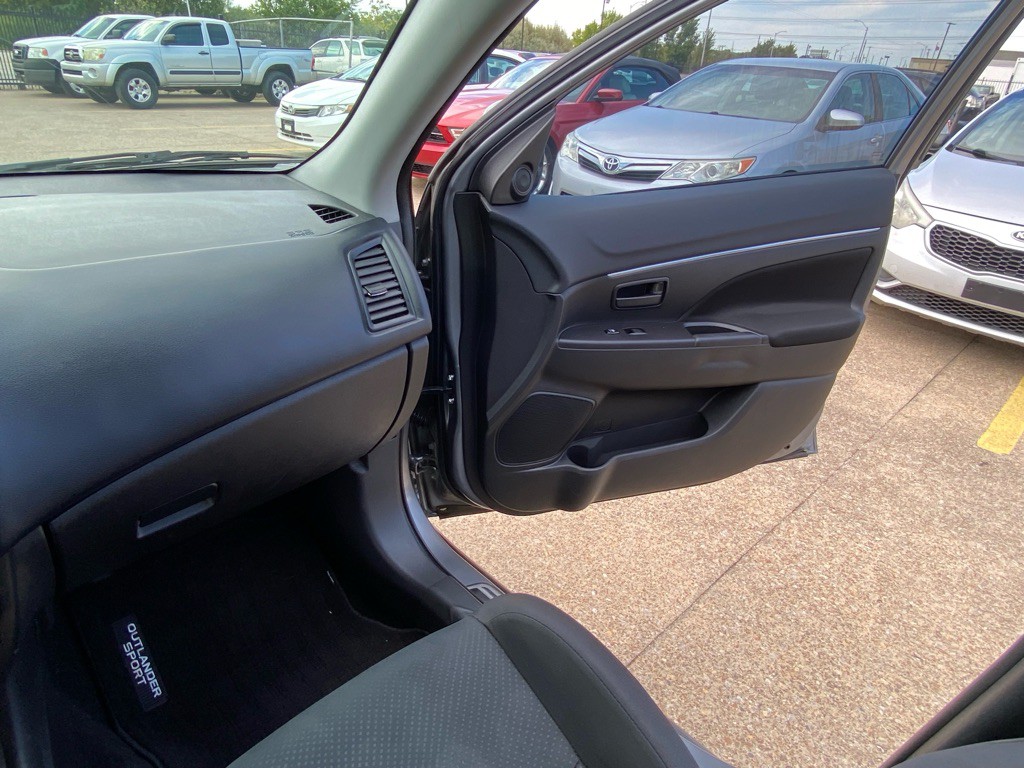 2015 Mitsubishi Outlander Image 22