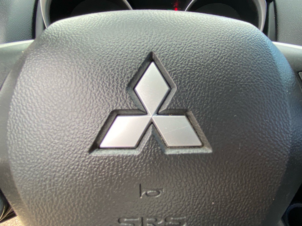 2015 Mitsubishi Outlander Image 26