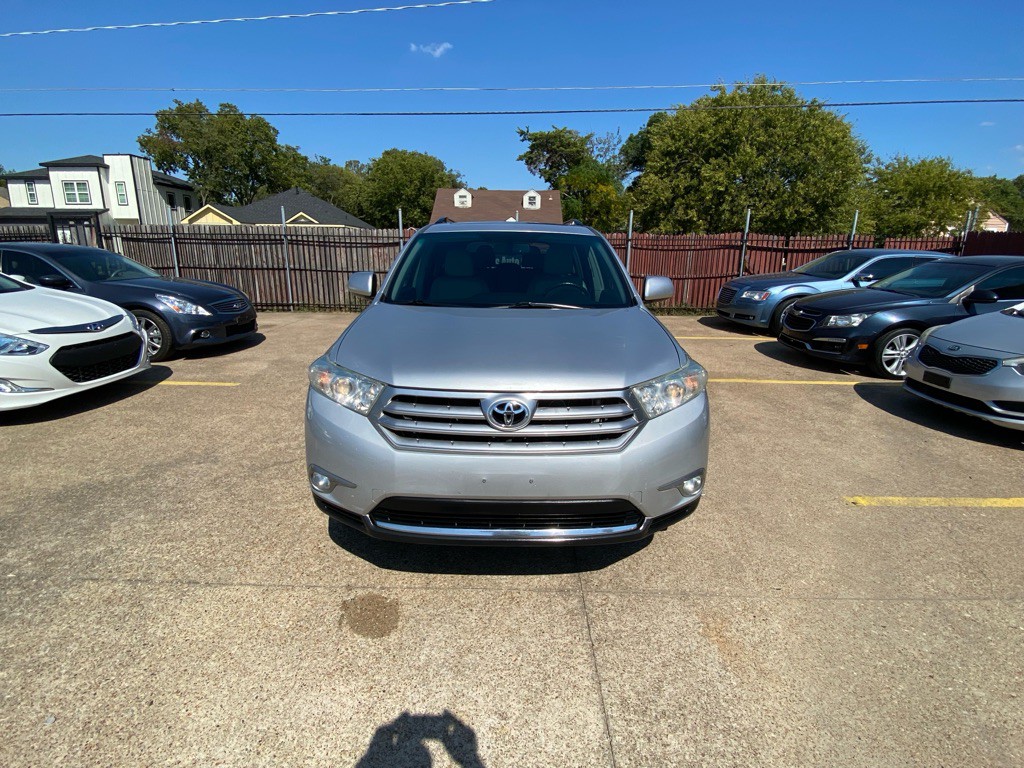 2012 Toyota Highlander Image 2