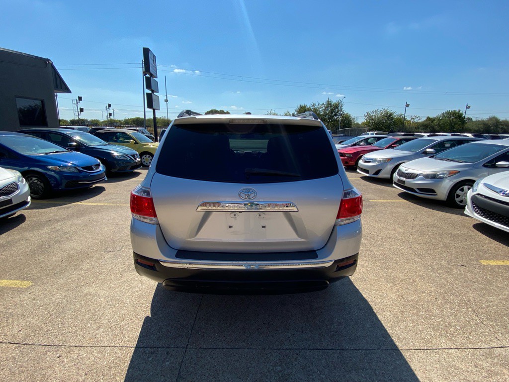 2012 Toyota Highlander Image 5