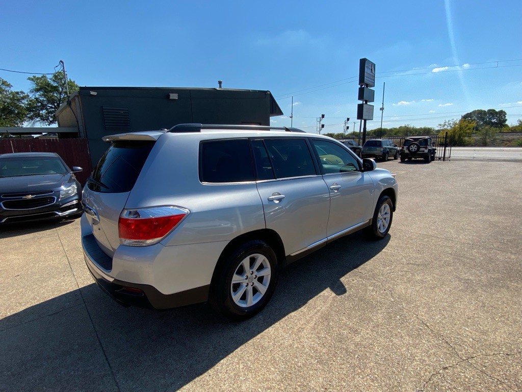 2012 Toyota Highlander Image 6