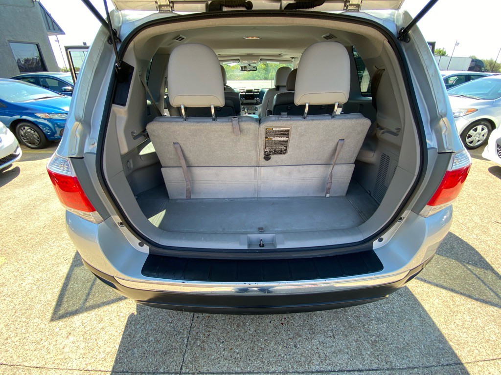 2012 Toyota Highlander Image 12
