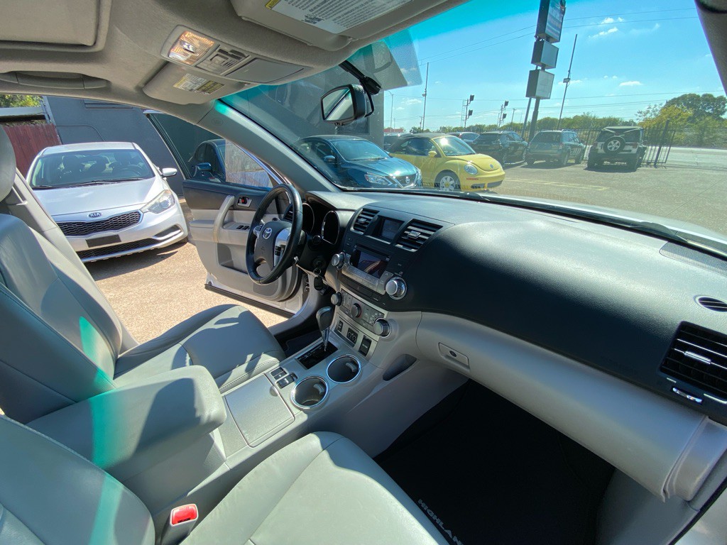2012 Toyota Highlander Image 15