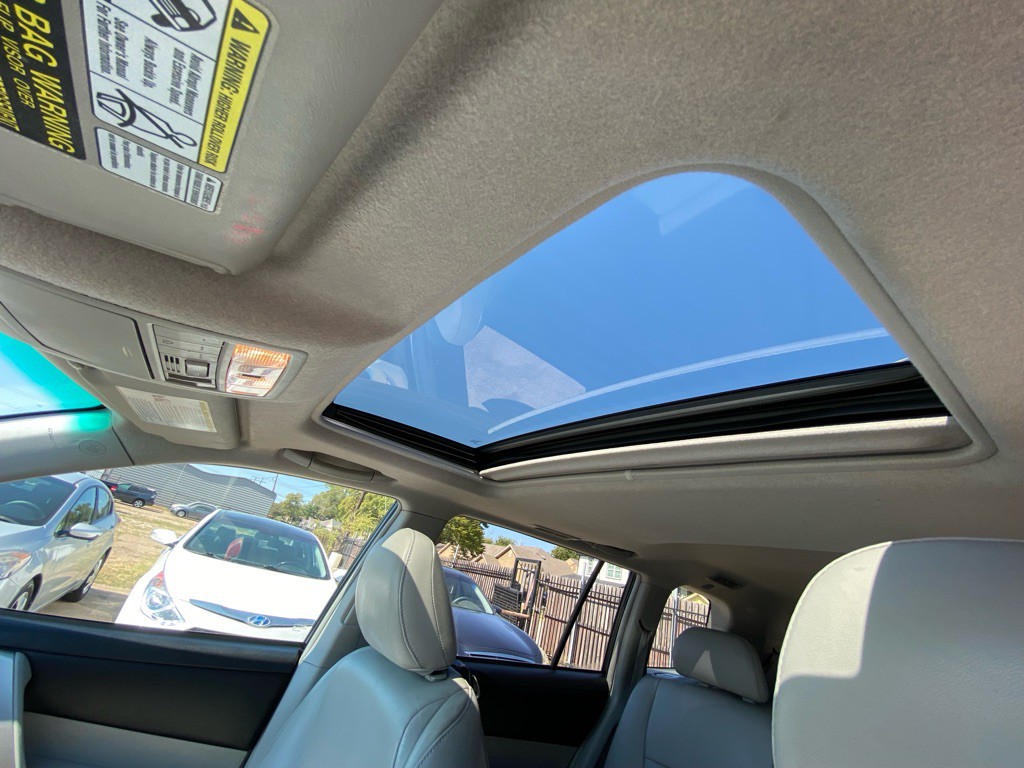 2012 Toyota Highlander Image 25