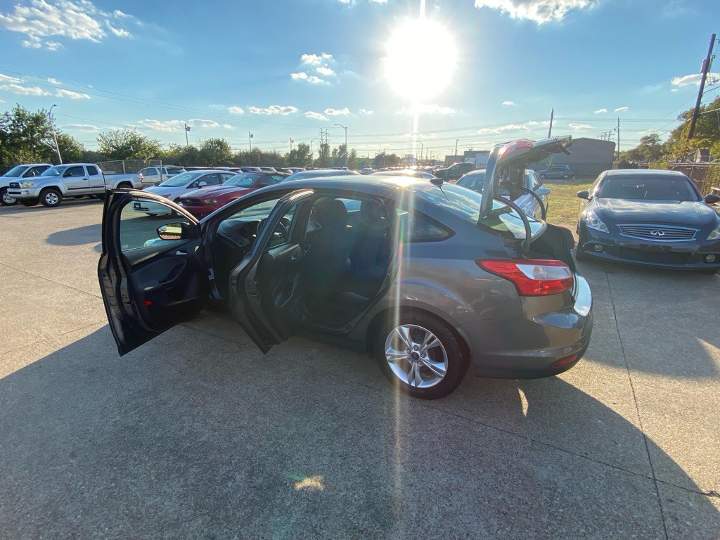 2014 Ford Focus Image 10