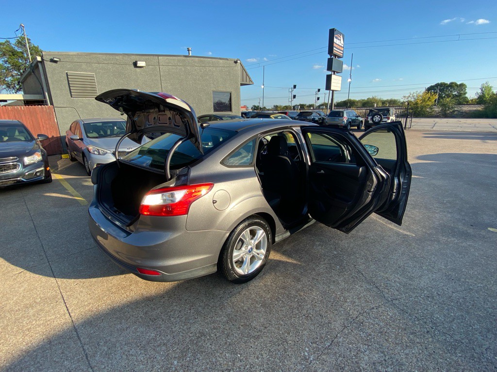 2014 Ford Focus Image 12