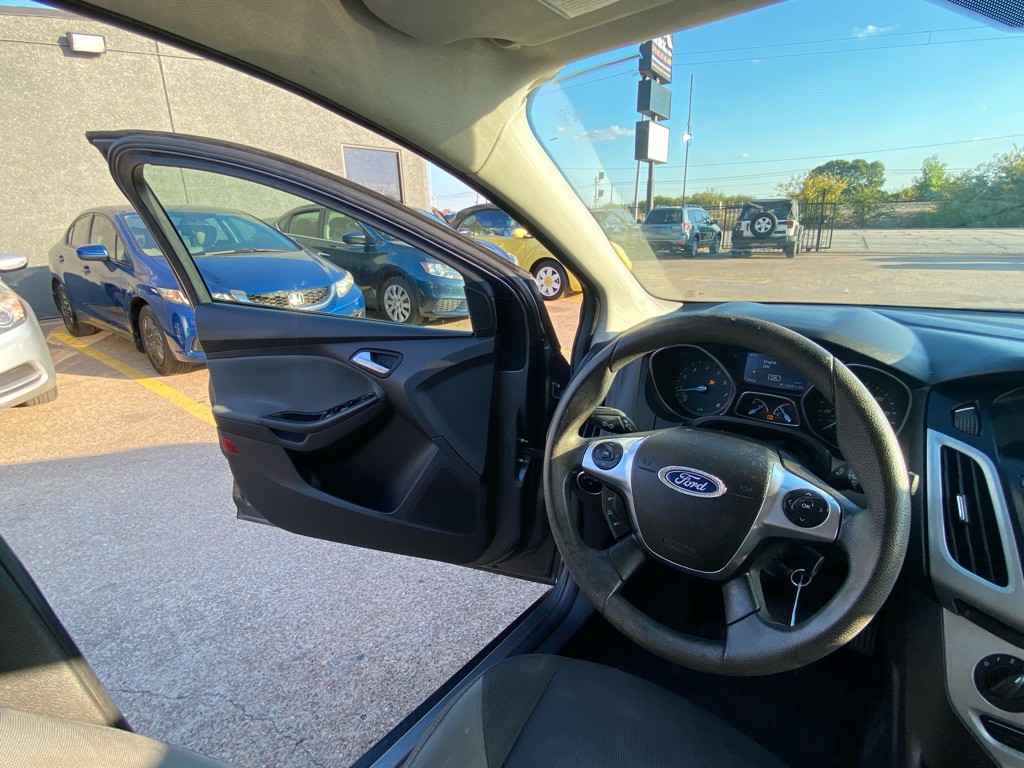 2014 Ford Focus Image 23