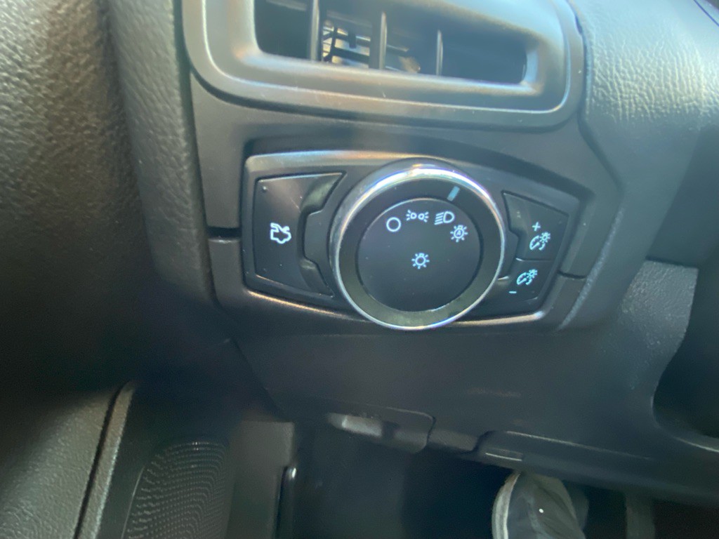 2014 Ford Focus Image 25