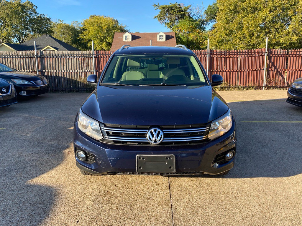 2013 Volkswagen Tiguan Image 2