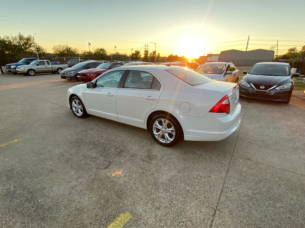 2012 Ford Fusion Image 4