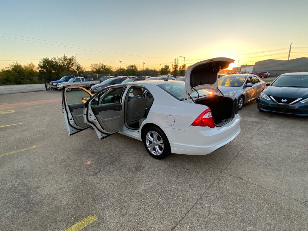 2012 Ford Fusion Image 10