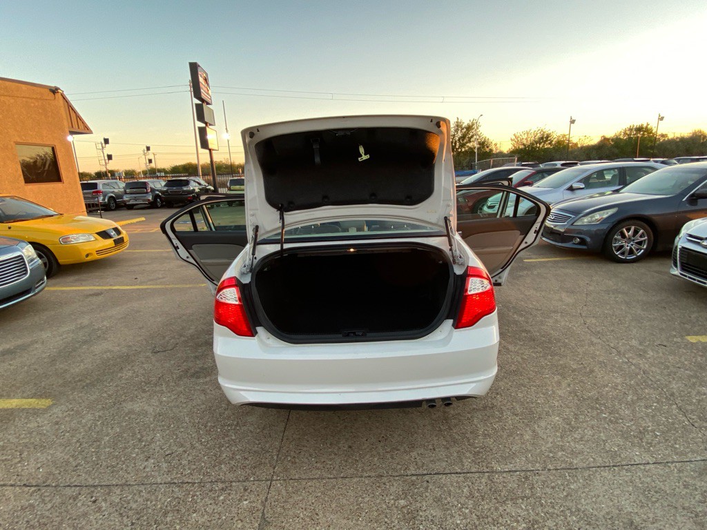 2012 Ford Fusion Image 11