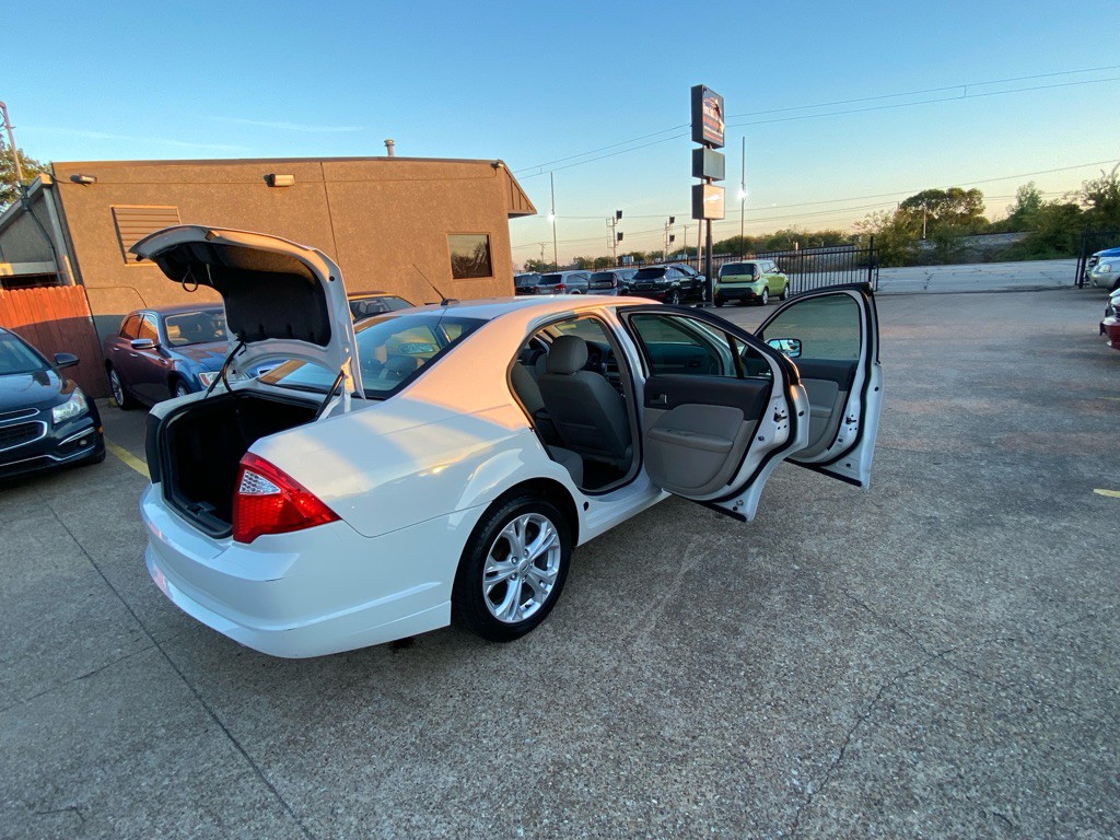 2012 Ford Fusion Image 12
