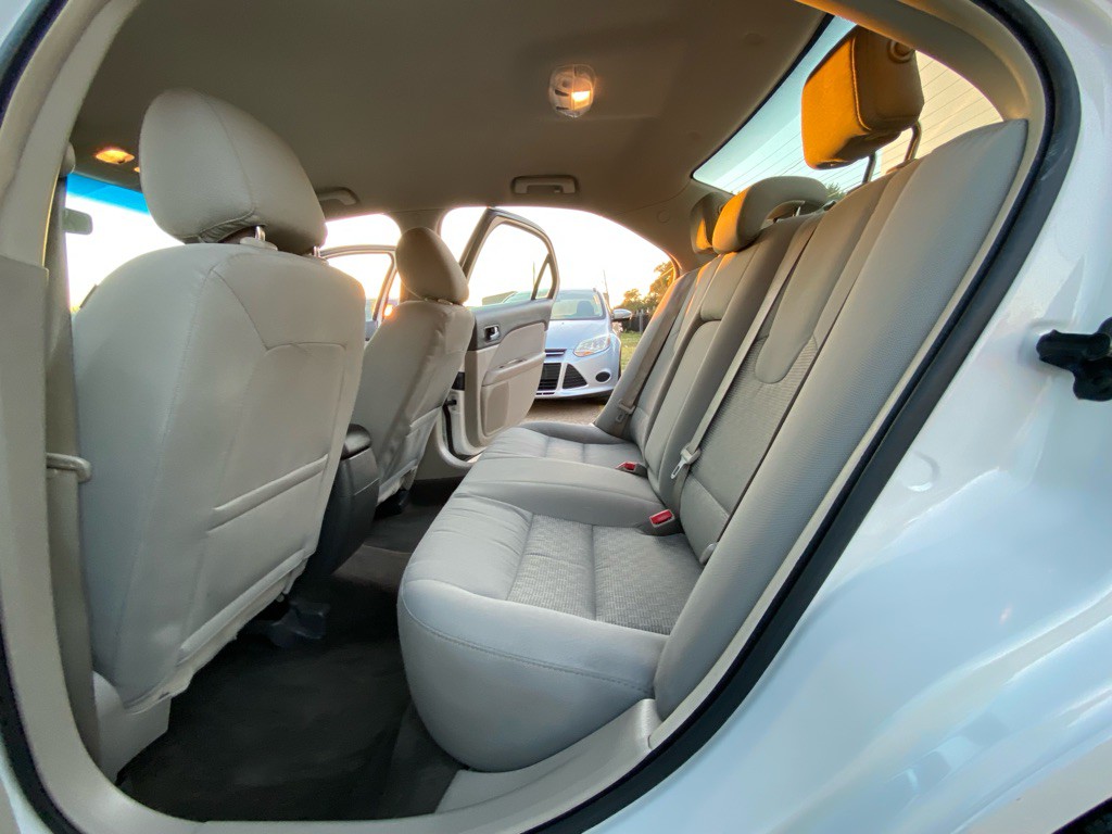 2012 Ford Fusion Image 16