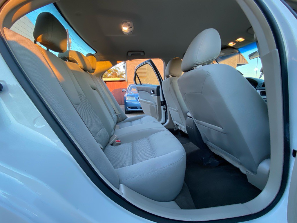 2012 Ford Fusion Image 18