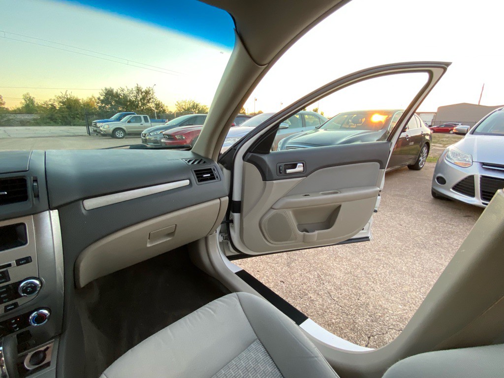 2012 Ford Fusion Image 22