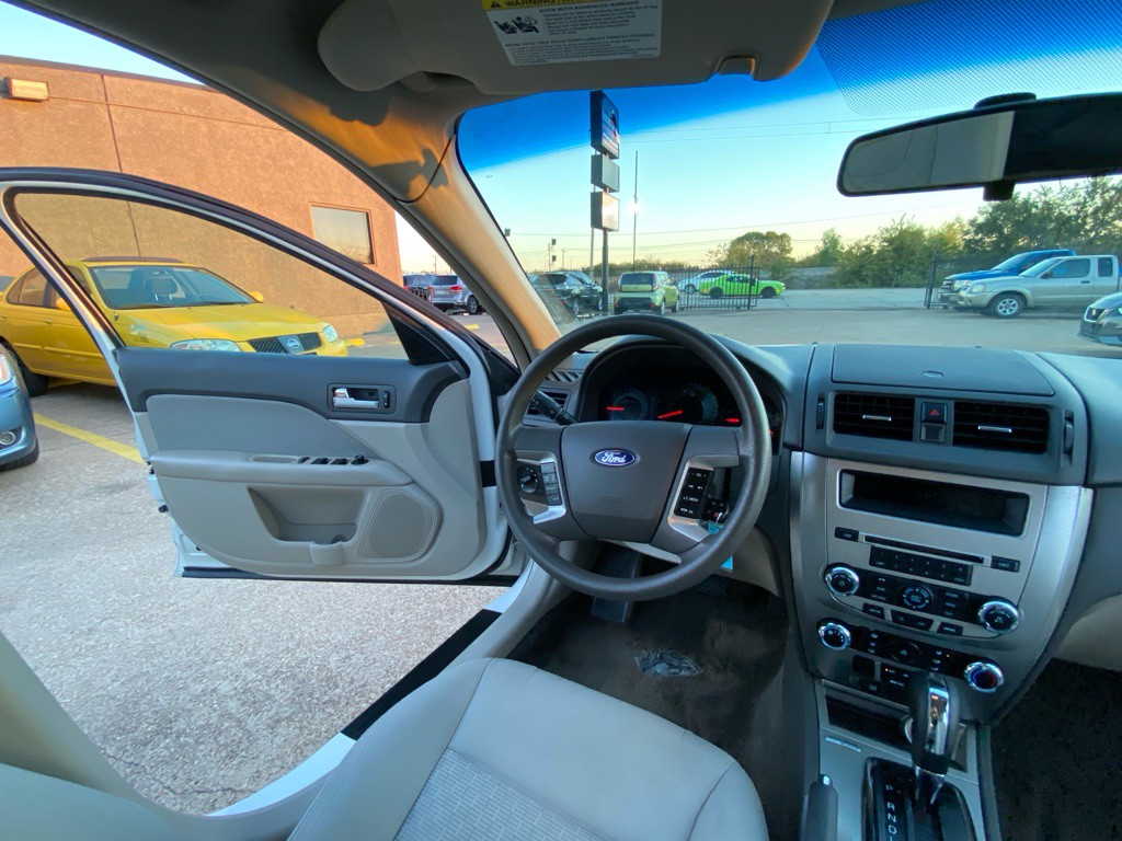 2012 Ford Fusion Image 23