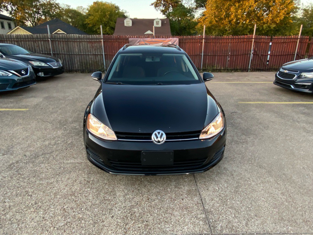 2015 Volkswagen Golf Image 2