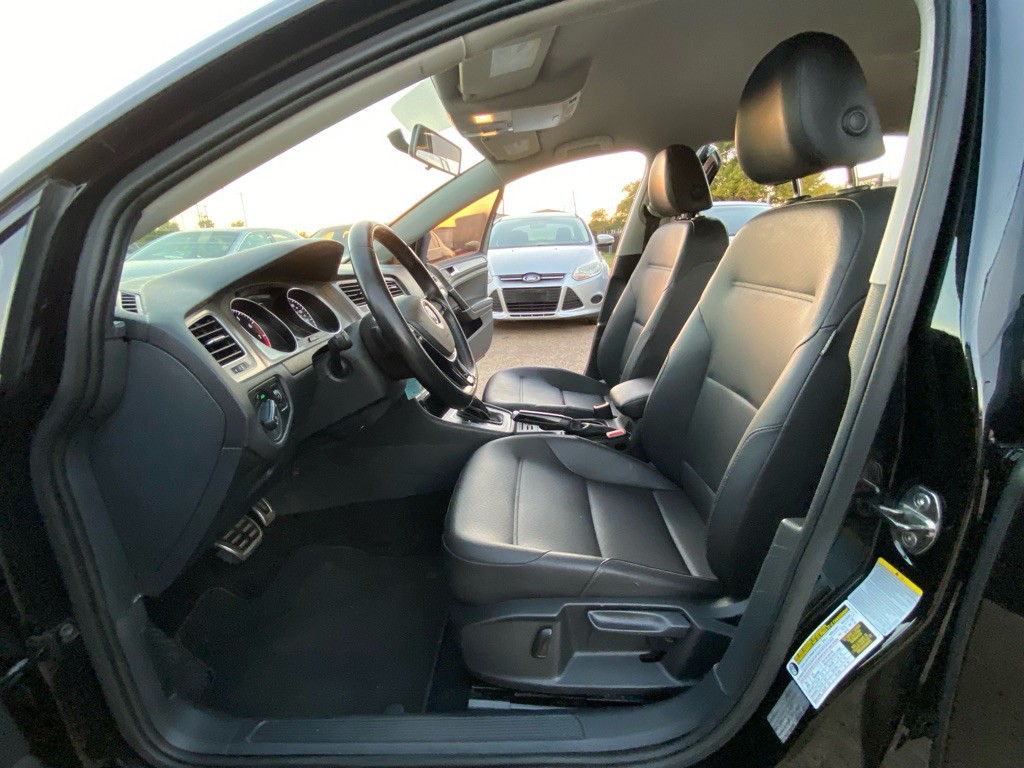 2015 Volkswagen Golf Image 15