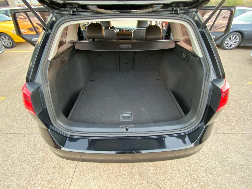 2015 Volkswagen Golf Image 17