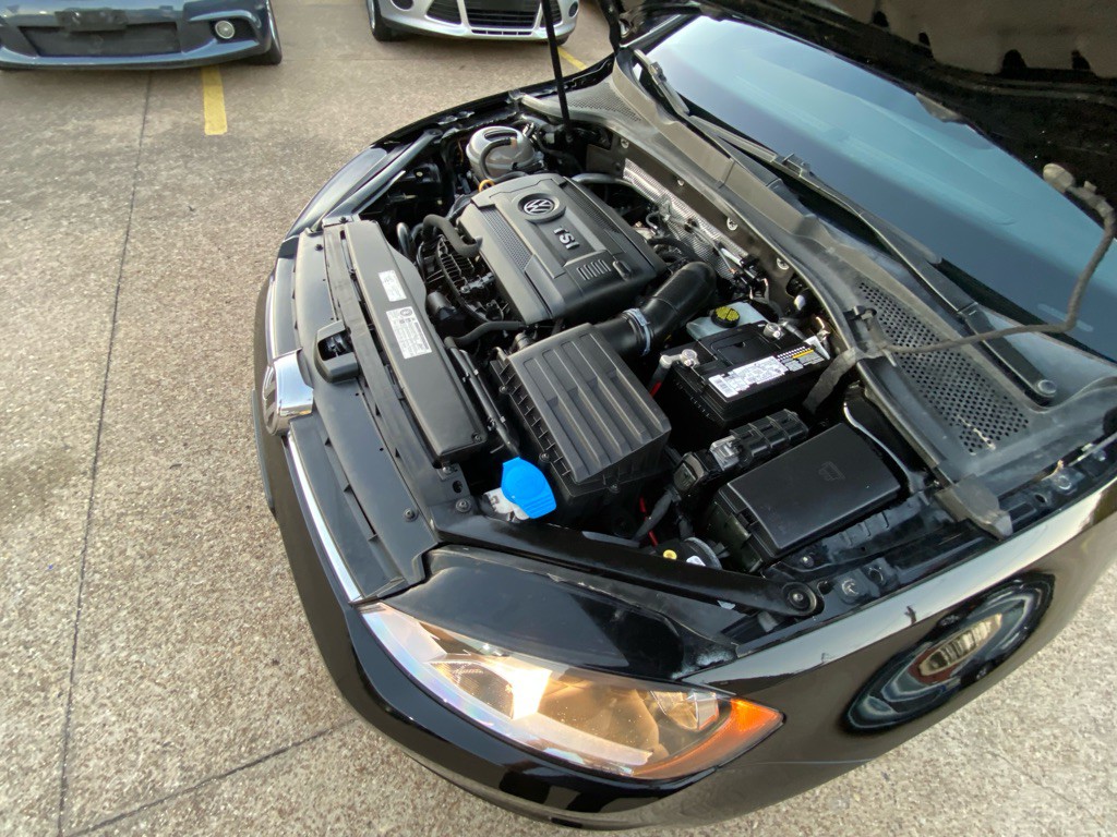 2015 Volkswagen Golf Image 28