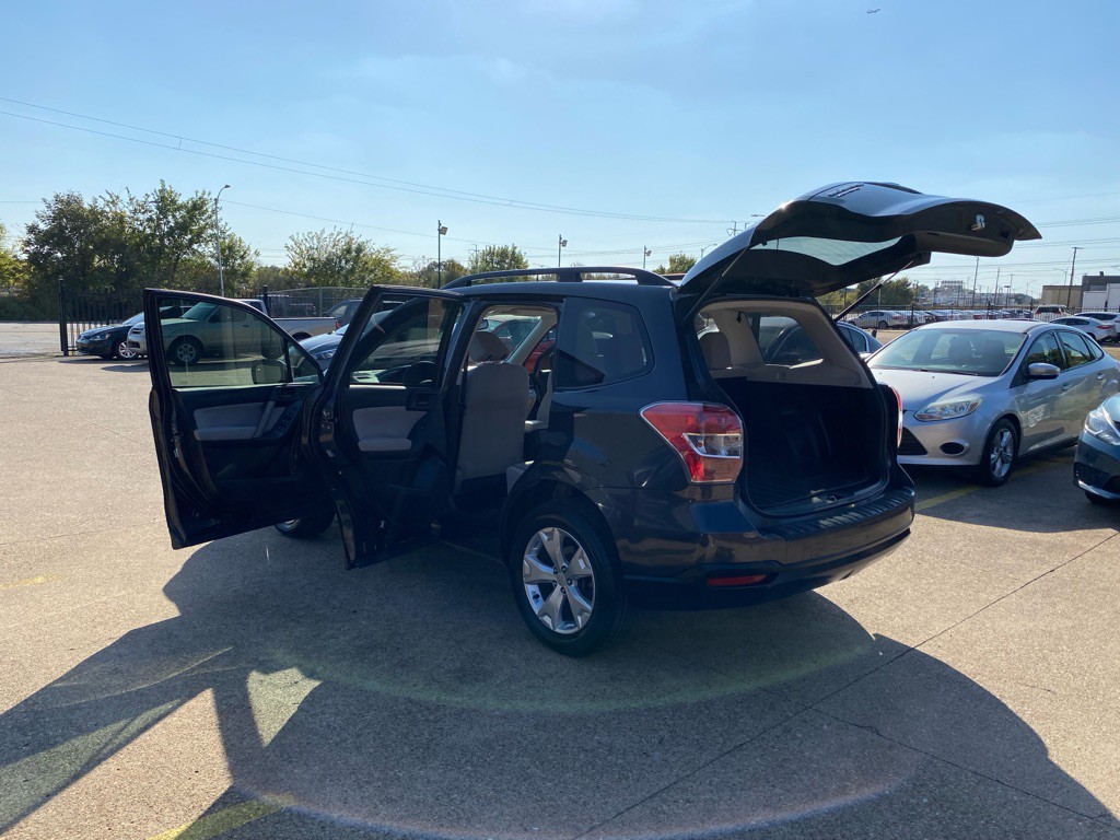 2014 Subaru Forester Image 10