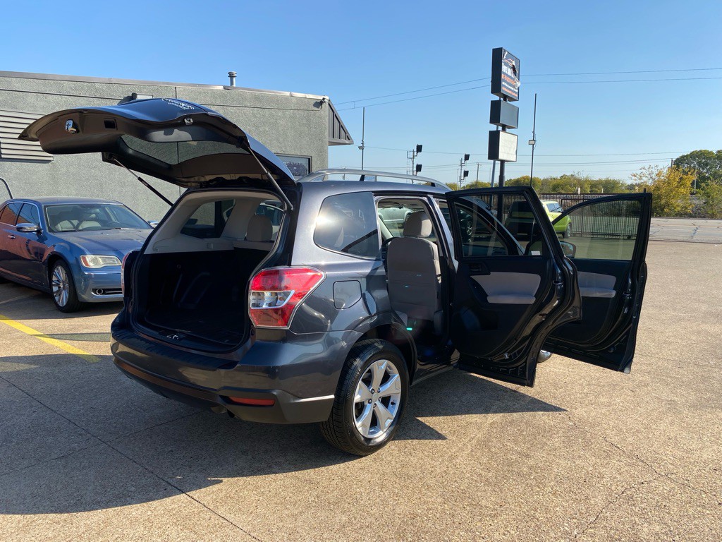2014 Subaru Forester Image 12
