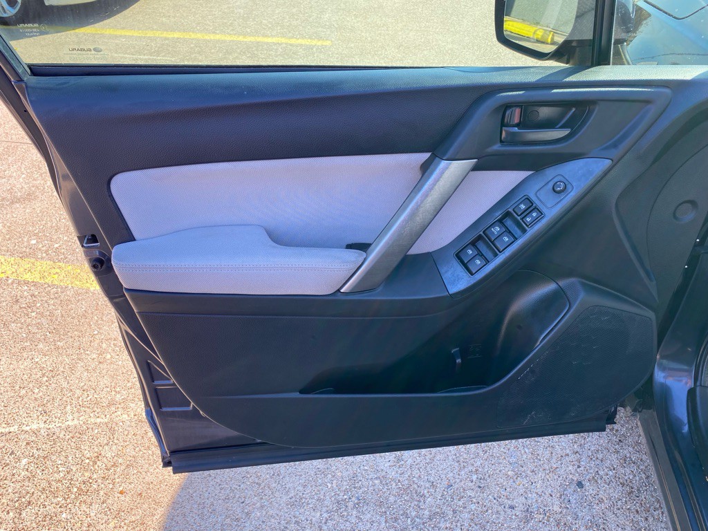 2014 Subaru Forester Image 13