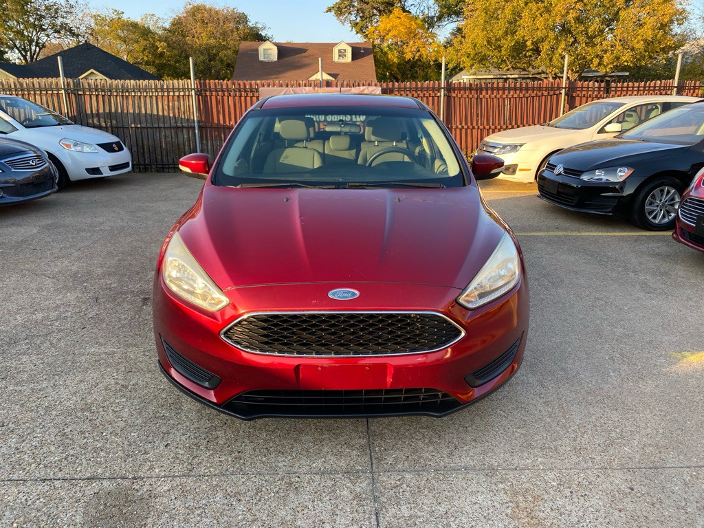 2016 Ford Focus Image 2