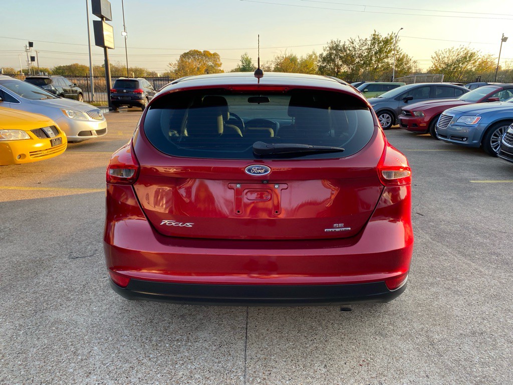 2016 Ford Focus Image 5