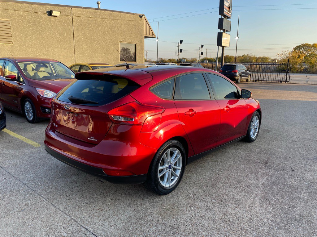 2016 Ford Focus Image 6