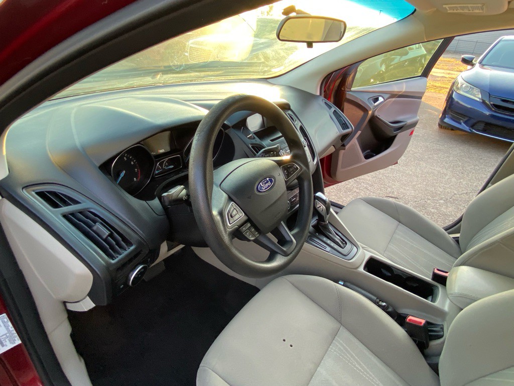 2016 Ford Focus Image 14