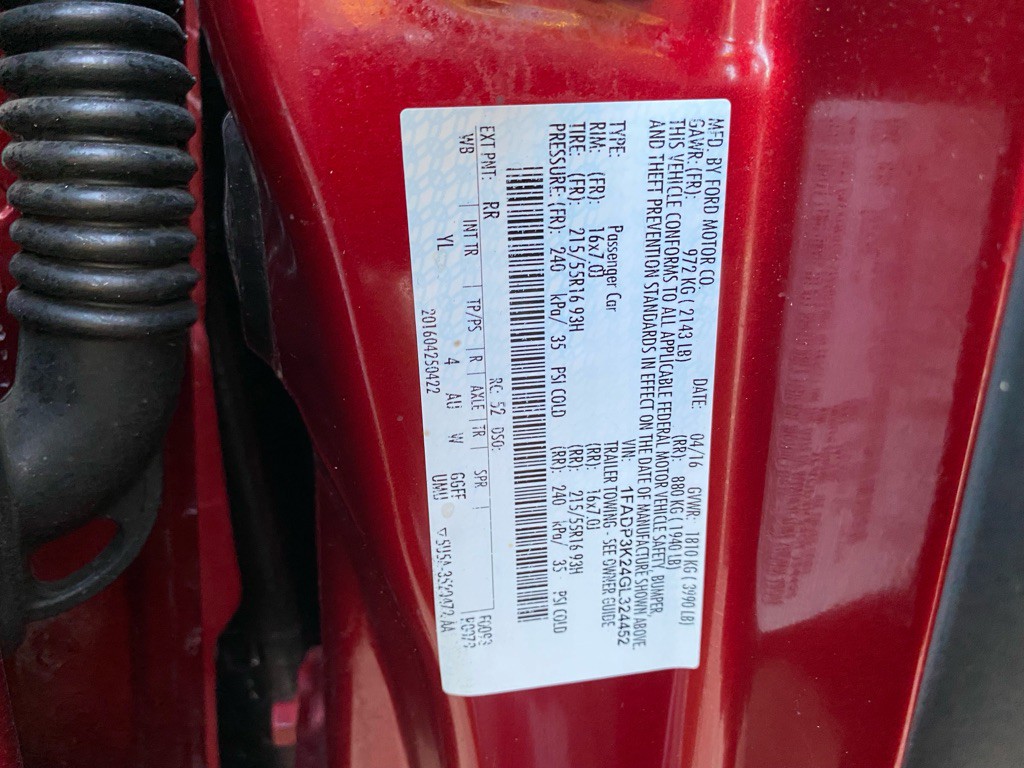 2016 Ford Focus Image 32