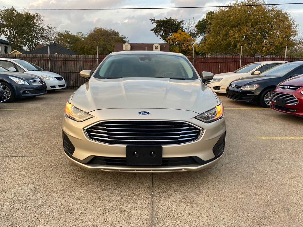 2019 Ford Fusion Image 2